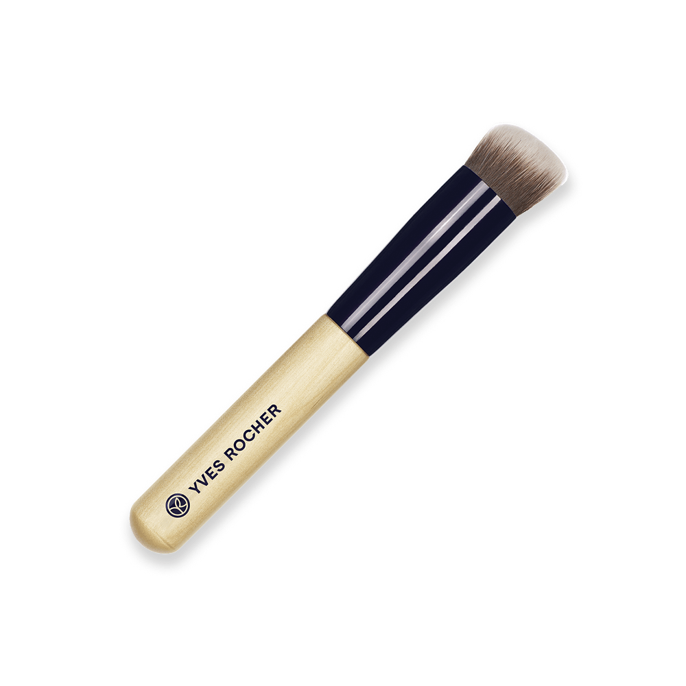 Perfection at the tip of a brush,
The secret to a flawless complexion