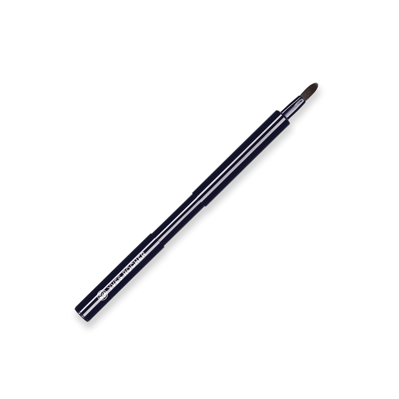 Your accomplice for perfectly shaped lips, no matter where you find yourself
